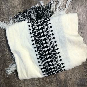 Black and White Pattered Scarf